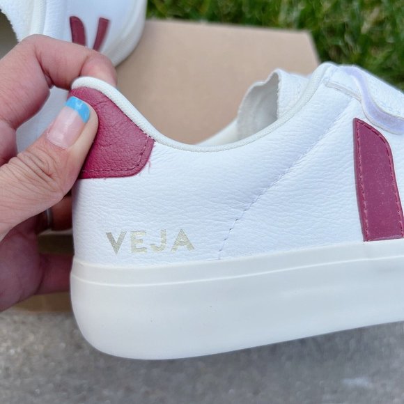 Veja Recife Logo Low Top 3-Lock Sneaker Extra White/ Marsala Womens US 7 EU 38 - Picture 7 of 9